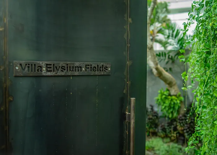 Villa Elysium Fields - Rustic Meets Industrial Chic Design Canggu (Bali)
