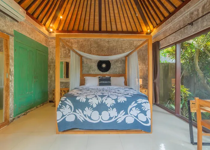 Villa Elysium Fields - Rustic Meets Industrial Chic Design Canggu (Bali)